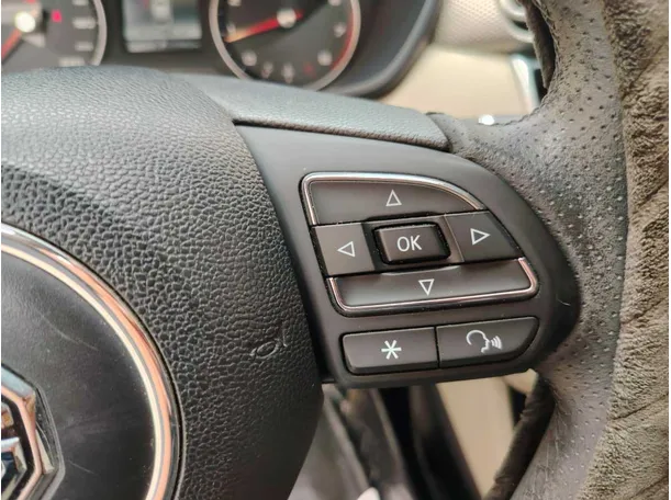 Car image 31