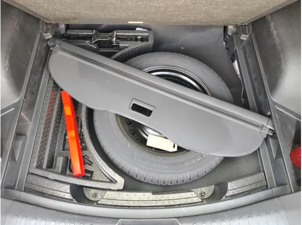 Car image 36