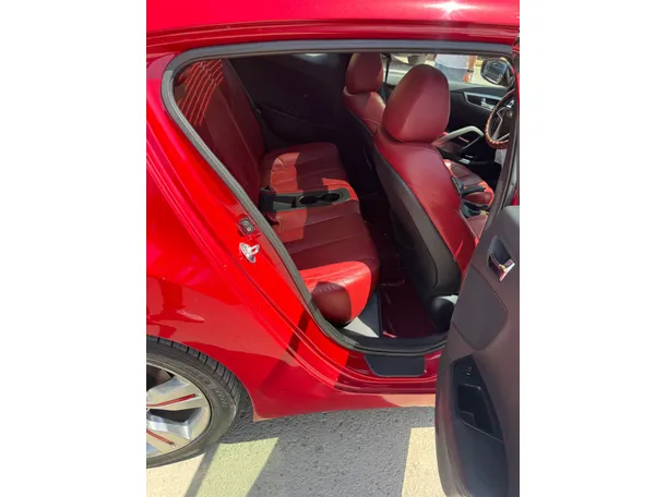 Car image 13