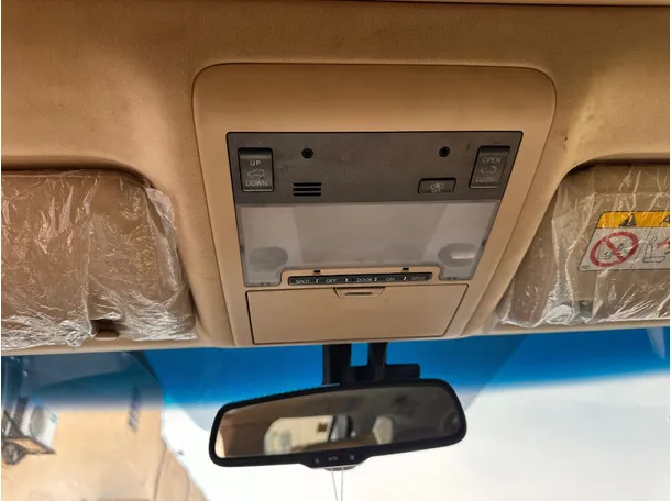 Car image 26
