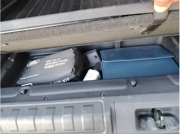 Car image 37