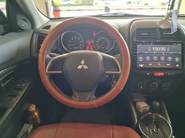 Car image 18
