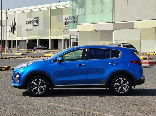 Car image 8