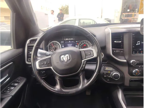 Car image 21