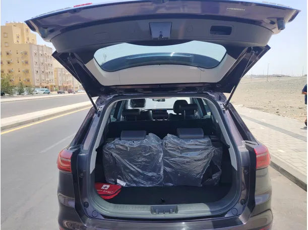 Car image 23
