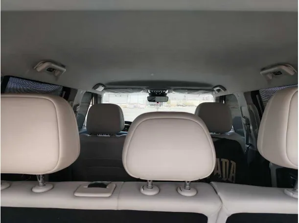 Car image 36