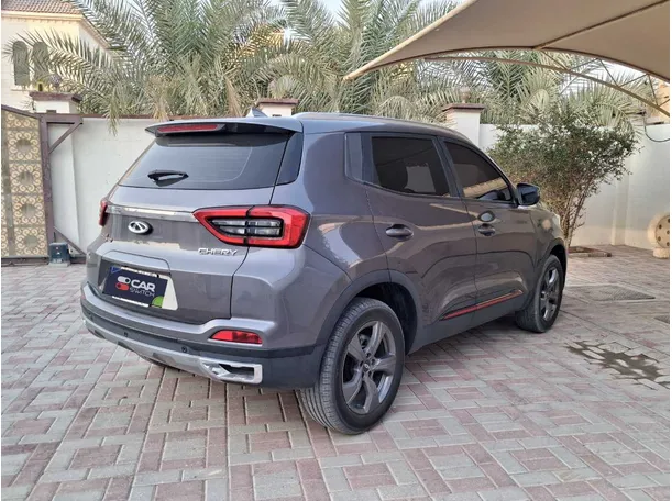 Car image 5