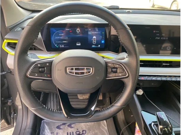 Car image 18