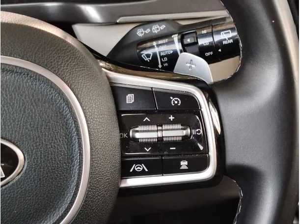 Car image 38
