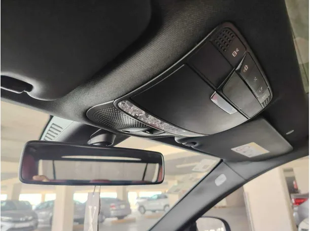 Car image 39