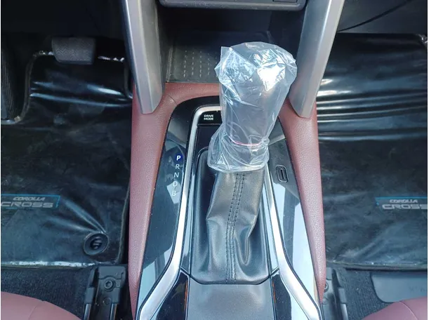 Car image 13
