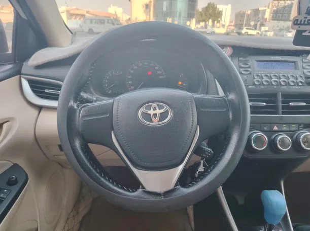 Car image 21
