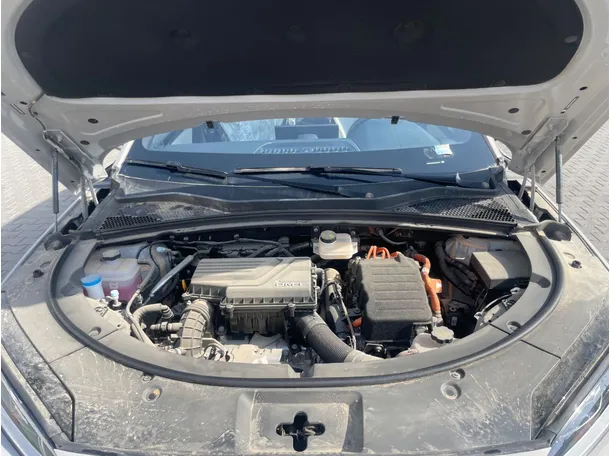 Car image 27