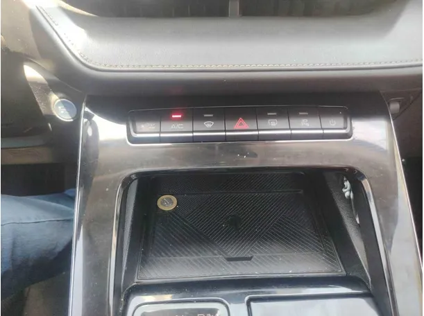 Car image 31