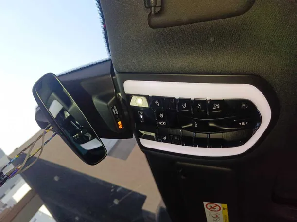 Car image 34