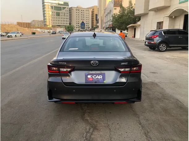 Car image 6