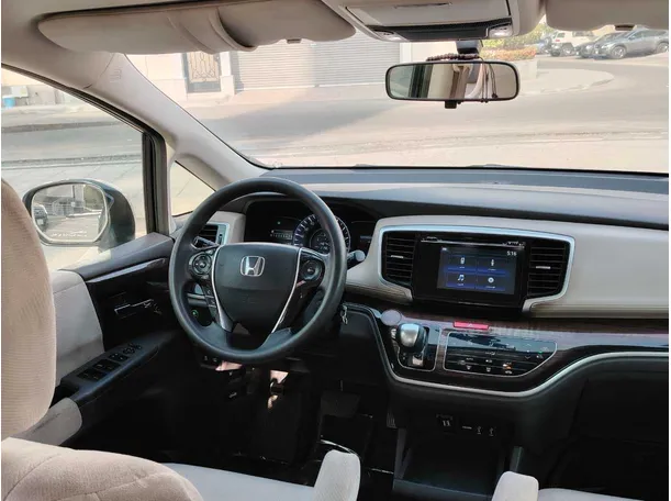 Car image 21