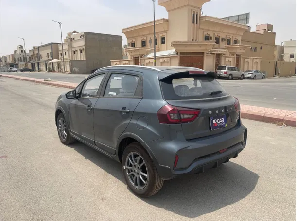 Car image 7