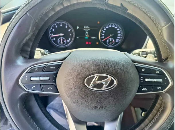 Car image 25