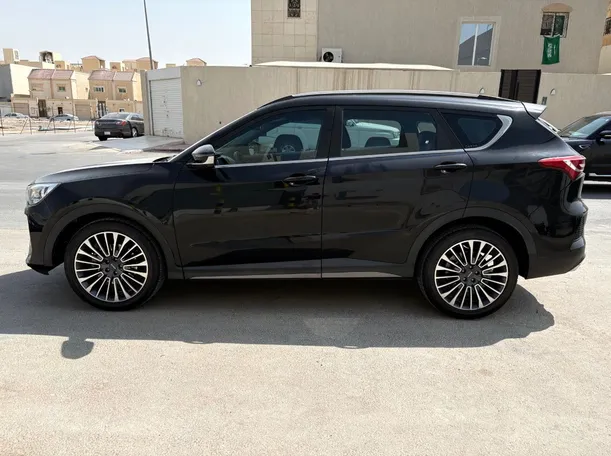 Car image 8