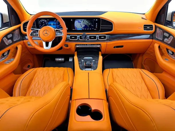 Car image 10