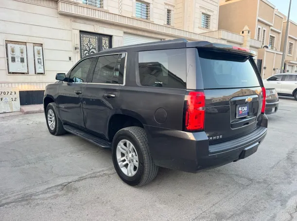 Car image 7