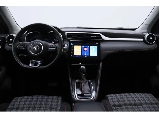 Car image 14