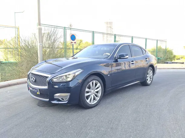 2016 Infiniti Q70 in Dubai