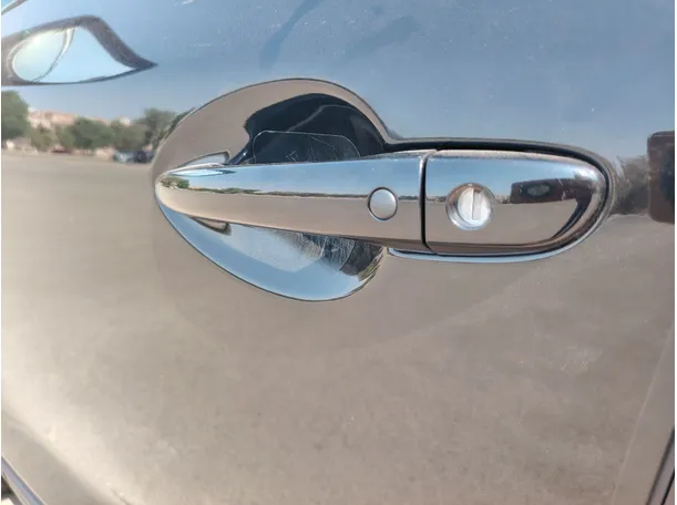 Car image 27