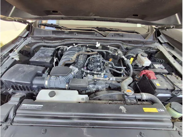 Car image 19