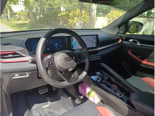 Car image 11