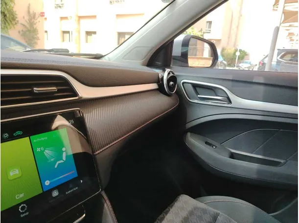 Car image 24