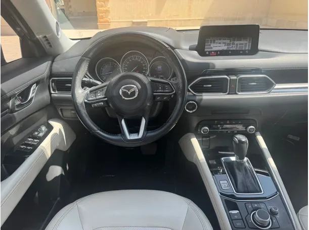 Car image 17