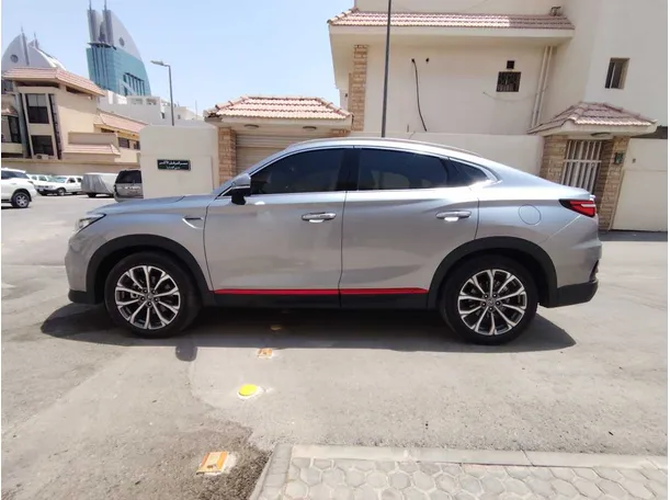 Car image 8
