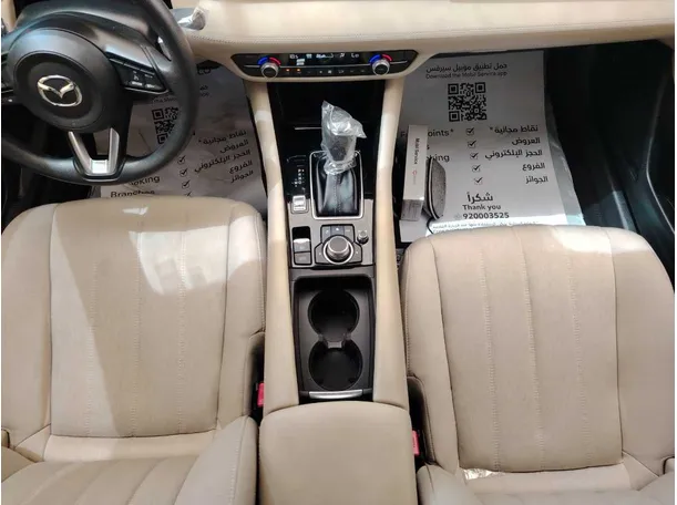 Car image 18