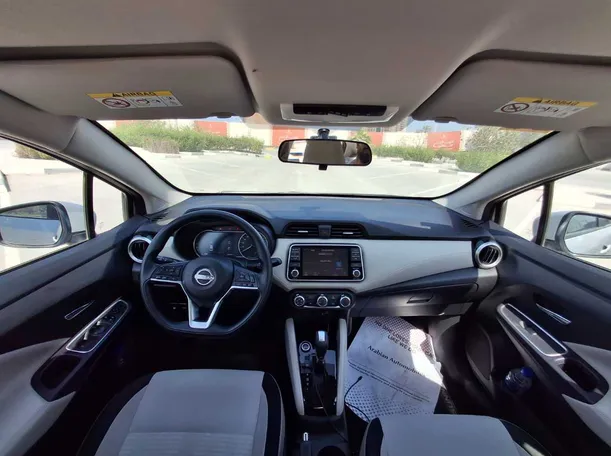 Car image 17