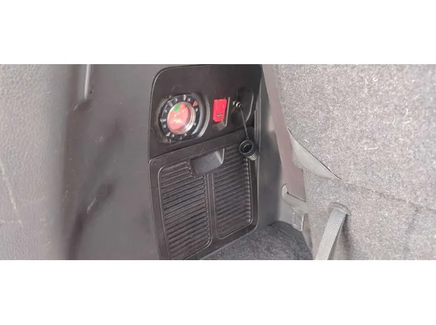 Car image 31