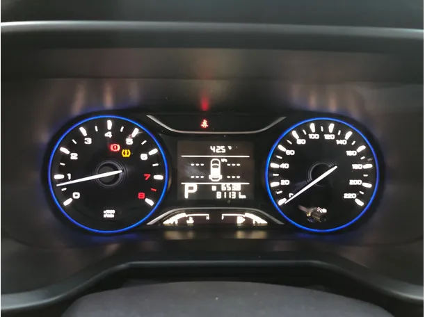 Car image 17