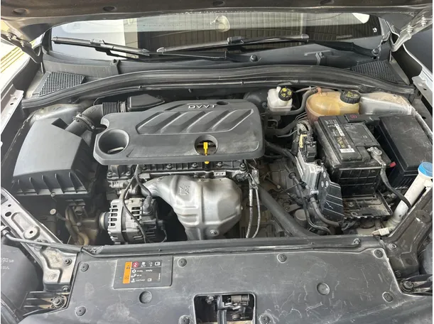 Car image 19