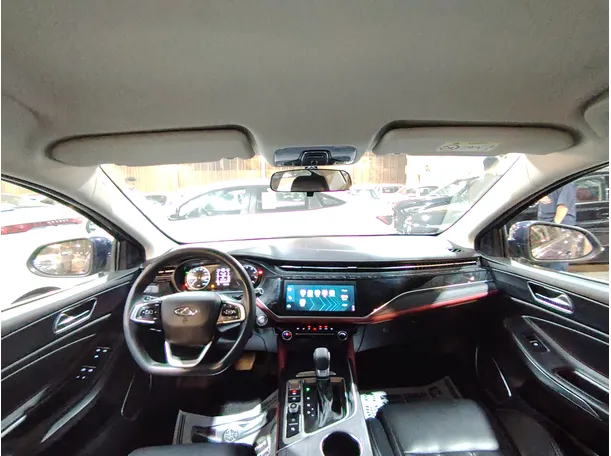 Car image 17