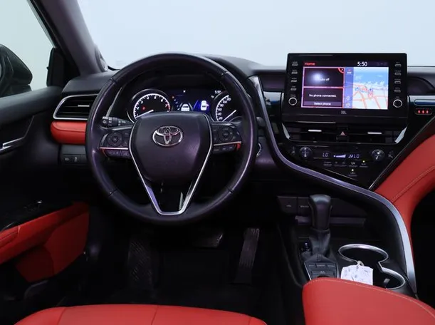 Car image 15