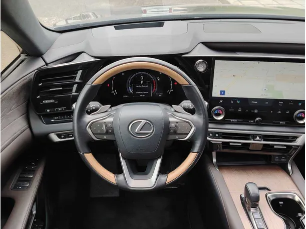 Car image 24