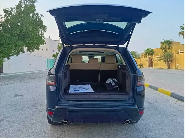 Car image 26