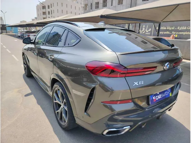 Car image 8