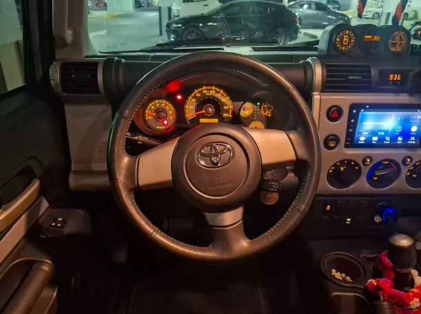 Car image 16