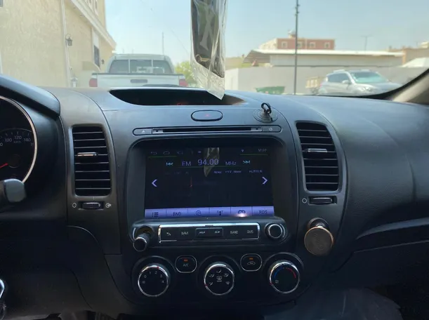 Car image 15