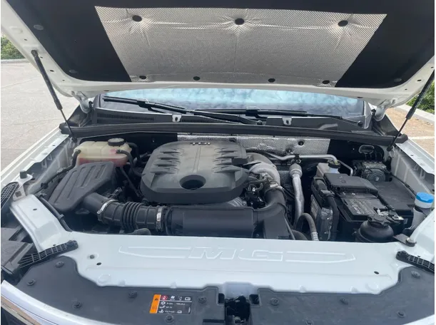 Car image 26