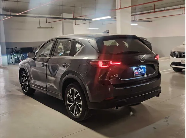 Car image 7