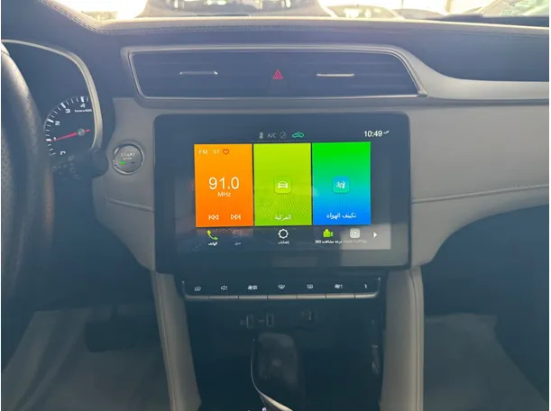 Car image 12