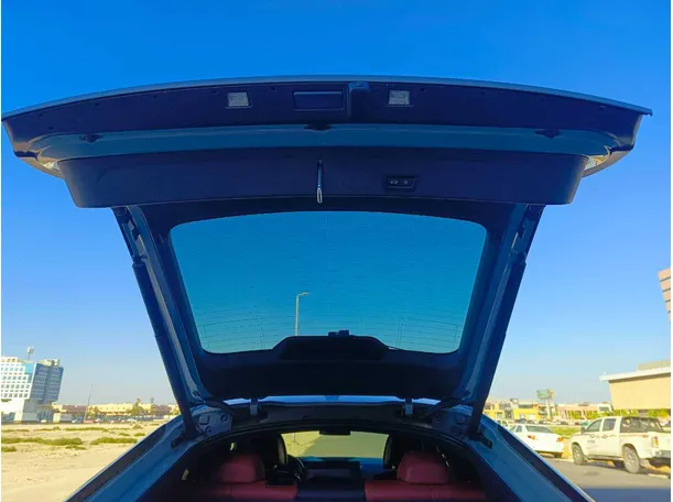 Car image 38